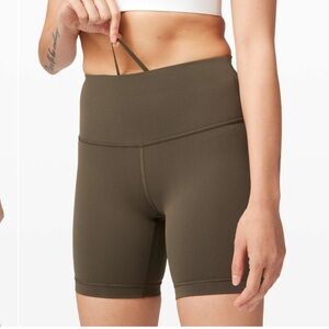 Lululemon Wunder Train High-Rise Short 6"